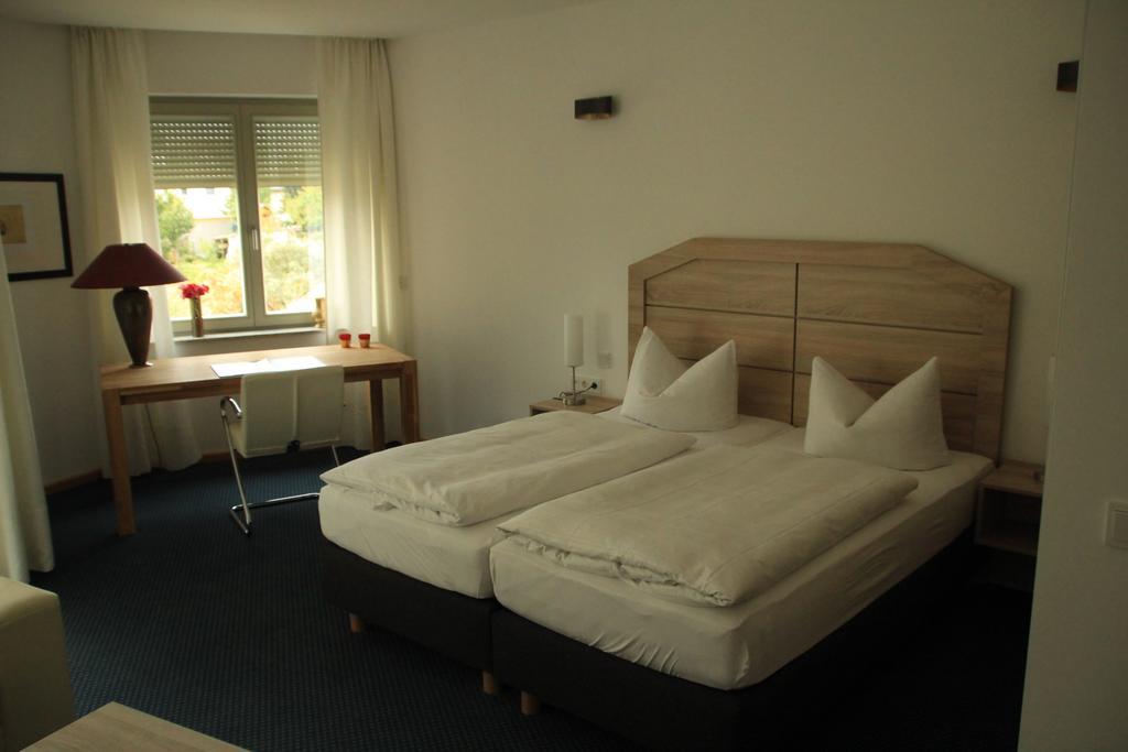 Hotel Lindenstrasse Neuenhagen bei Berlin المظهر الخارجي الصورة