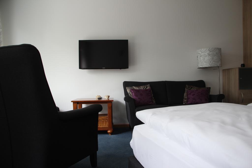 Hotel Lindenstrasse Neuenhagen bei Berlin الغرفة الصورة